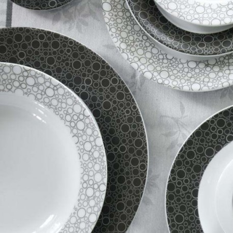 Tasse & Assiette : Service complet de vaisselle en porcelaine